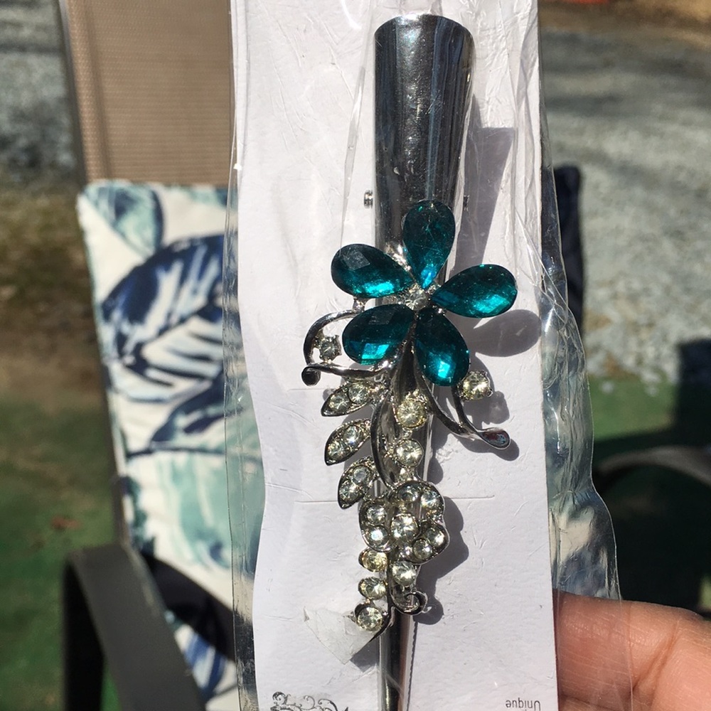 Butterfly Hair Accessory 3/20